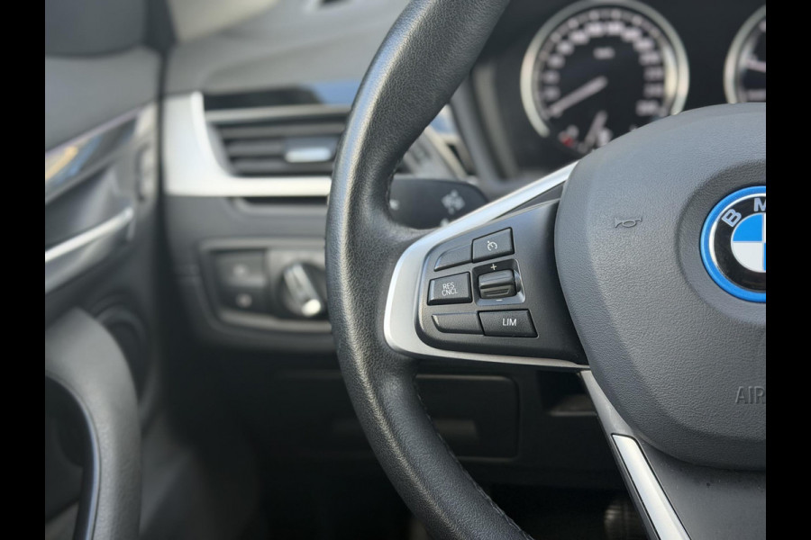 BMW X1 xDrive25e High Ex. Sportline Black|Leer|memory|Cam|Sfeer