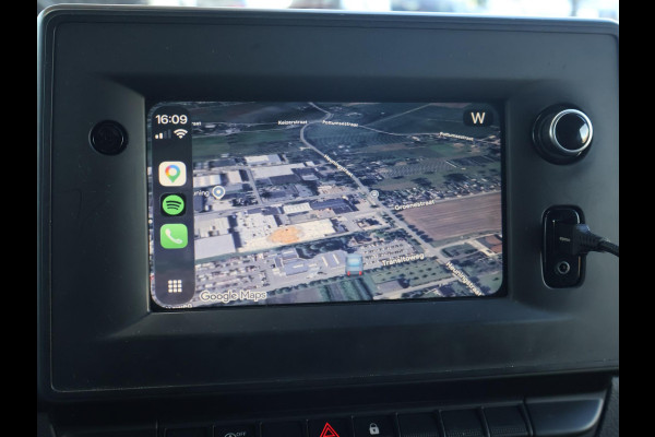 Renault Master T35 2.3 dCi 150 PK AUTOMAAT L2H2 + CARPLAY | CAMERA | 2500 KG TREKHAAK | CRUISE | NAVIGATIE