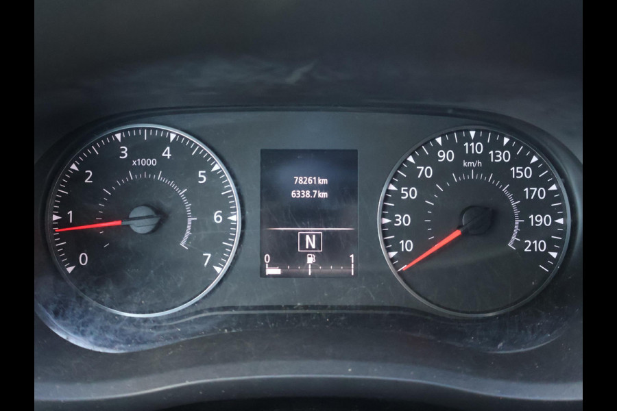 Renault Master T35 2.3 dCi 150 PK AUTOMAAT L2H2 + CARPLAY | CAMERA | 2500 KG TREKHAAK | CRUISE | NAVIGATIE