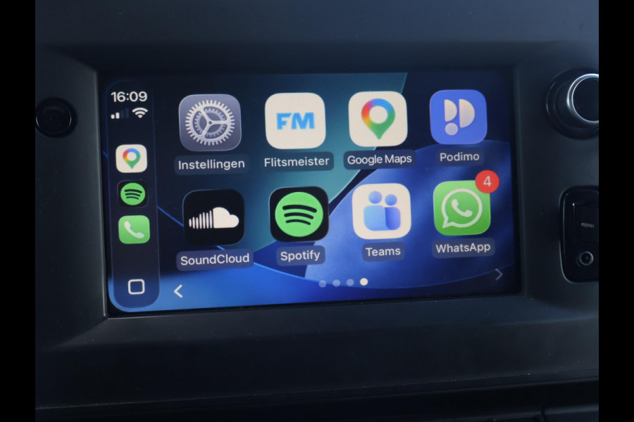 Renault Master T35 2.3 dCi 150 PK AUTOMAAT L2H2 + CARPLAY | CAMERA | 2500 KG TREKHAAK | CRUISE | NAVIGATIE