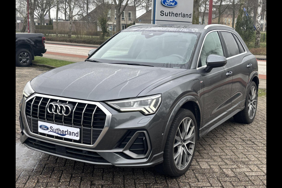 Audi Q3 45 TFSI e S edition | Bellen voor bezichtiging | S-Line | Sportstoelen | Leder | Stoelverwarming |  Achteruitrijcamera 360 | SCI |