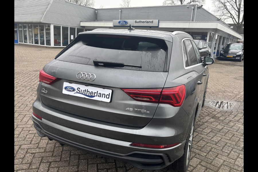Audi Q3 45 TFSI e S edition | Bellen voor bezichtiging | S-Line | Sportstoelen | Leder | Stoelverwarming |  Achteruitrijcamera 360 | SCI |