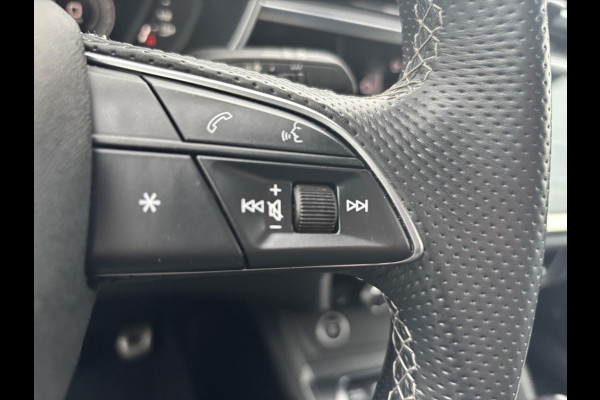 Audi Q3 45 TFSI e S edition | Bellen voor bezichtiging | S-Line | Sportstoelen | Leder | Stoelverwarming |  Achteruitrijcamera 360 | SCI |