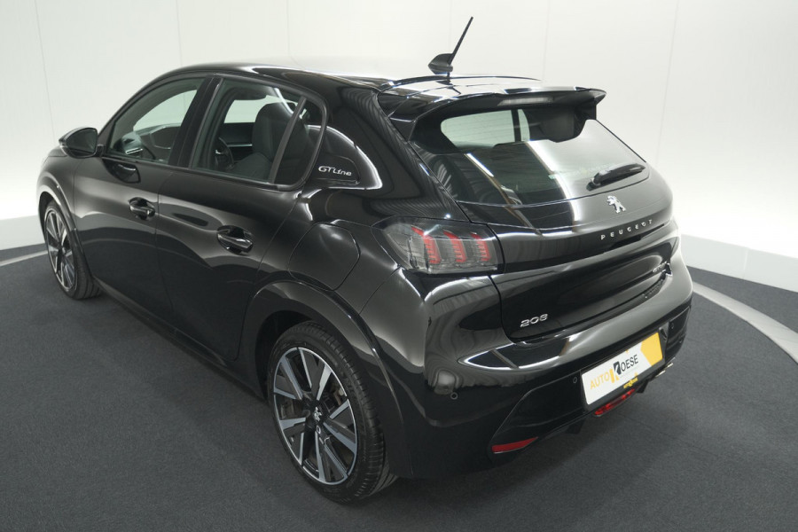 Peugeot 208 PureTech 130 EAT8 GT-Line | Camera | Adaptieve Cruise Control | Stoelverwarming | Navigatie
