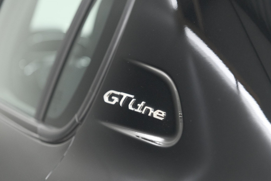 Peugeot 208 PureTech 130 EAT8 GT-Line | Camera | Adaptieve Cruise Control | Stoelverwarming | Navigatie