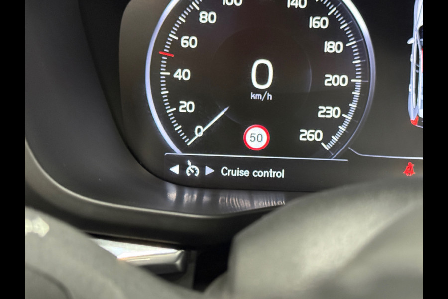 Volvo XC60 2.0 T5 Inscription Trekhaak Pano Navi Harman/Kardon Camera Carplay Hud Memory Leder