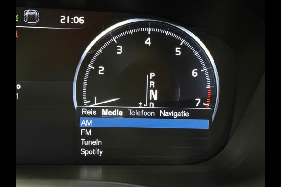 Volvo XC60 2.0 T5 Inscription Trekhaak Pano Navi Harman/Kardon Camera Carplay Hud Memory Leder