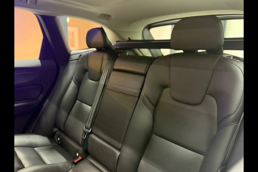Volvo XC60 2.0 T5 Inscription Trekhaak Pano Navi Harman/Kardon Camera Carplay Hud Memory Leder