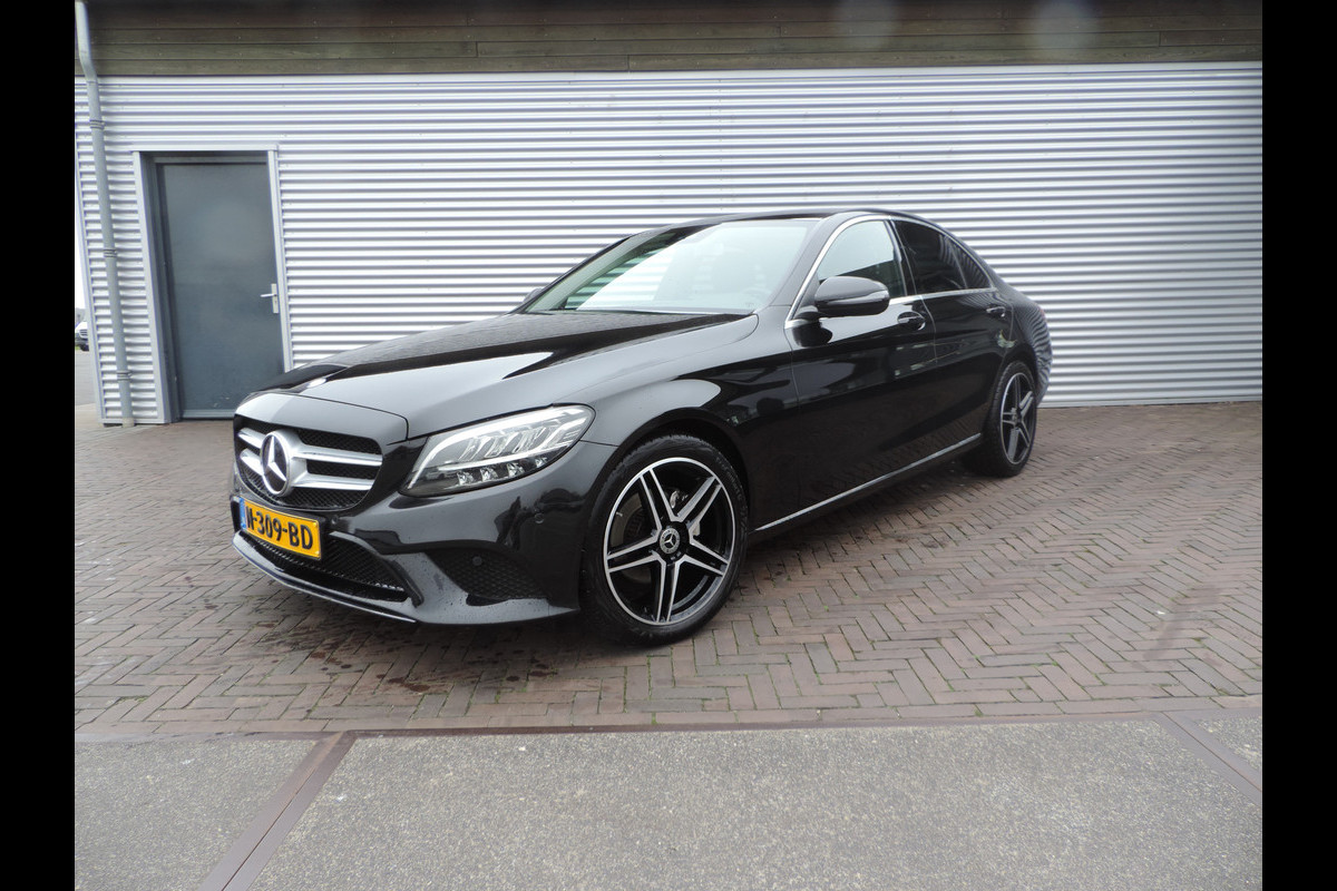 Mercedes-Benz C-Klasse 180 Business Solution Plus Upgrade Edition