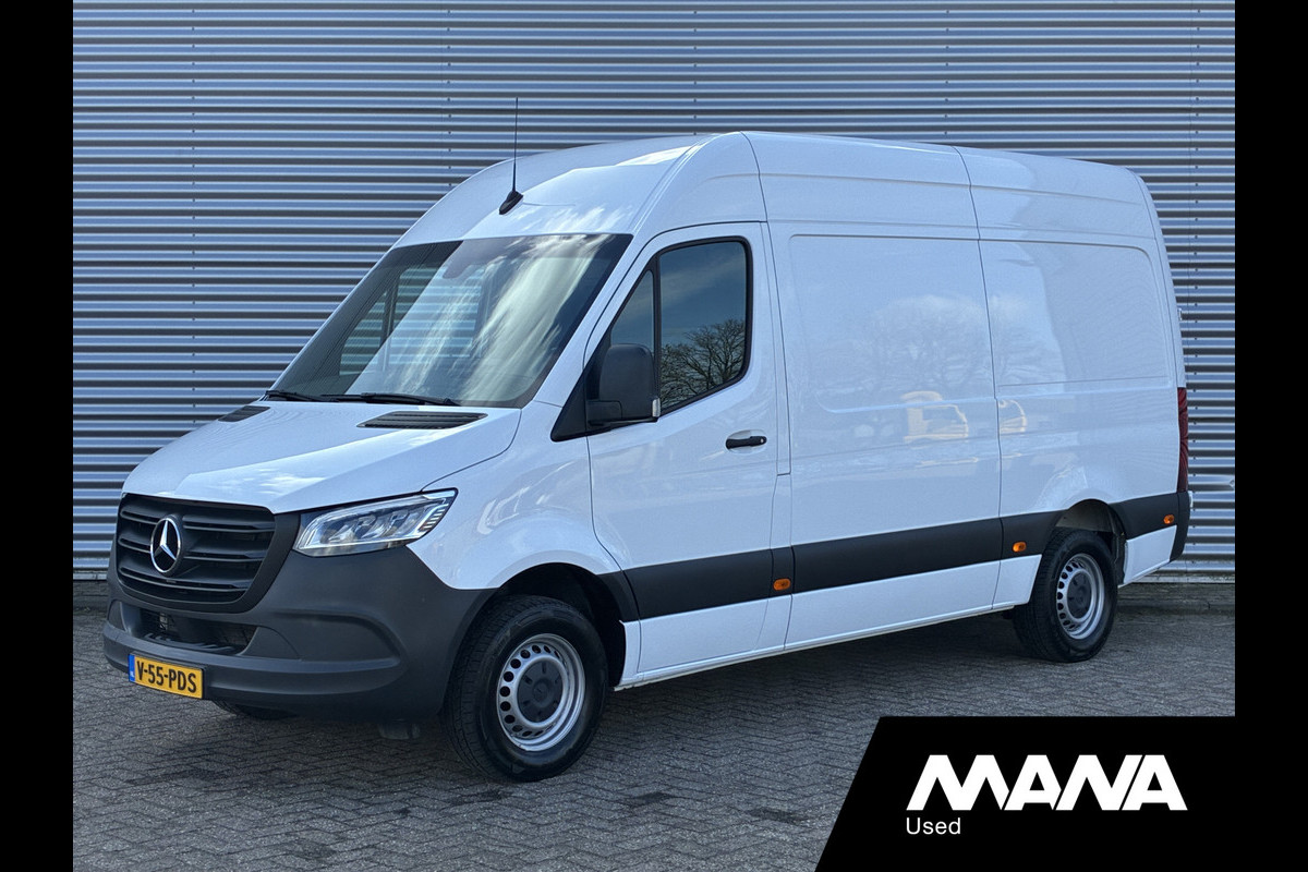 Mercedes-Benz Sprinter 315 150PK L2H2 RWD Automaat LED Camera Cruise Trekhaak