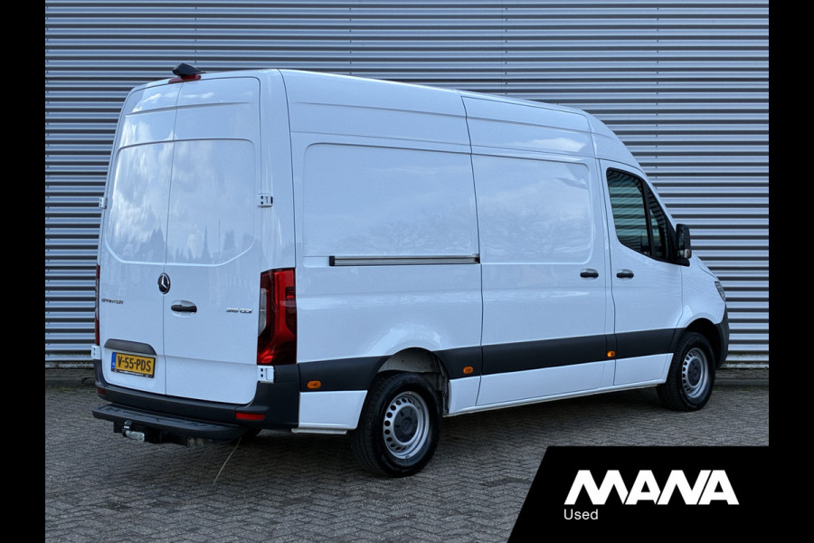 Mercedes-Benz Sprinter 315 150PK L2H2 RWD Automaat LED Camera Cruise Trekhaak