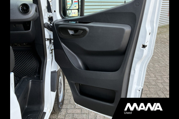 Mercedes-Benz Sprinter 315 150PK L2H2 RWD Automaat LED Camera Cruise Trekhaak