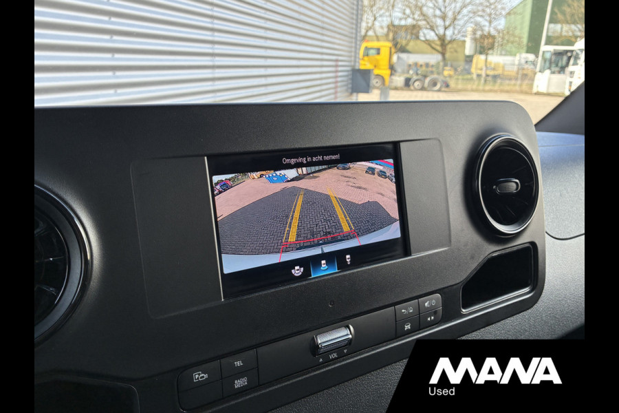 Mercedes-Benz Sprinter 315 150PK L2H2 RWD Automaat LED Camera Cruise Trekhaak
