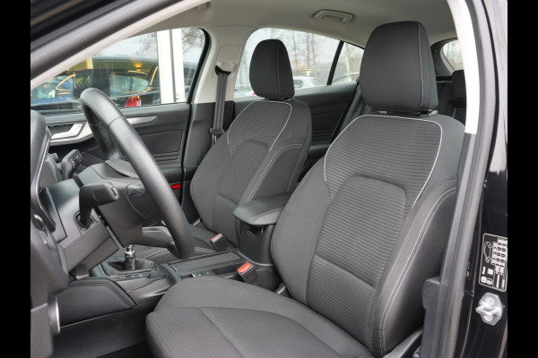 Ford Focus 1.0 EcoBoost Titanium Business | Keyless | Apple Carplay/Android Auto | Trekhaak |