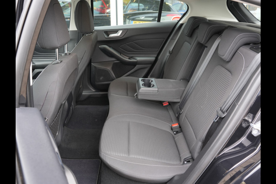 Ford Focus 1.0 EcoBoost Titanium Business | Keyless | Apple Carplay/Android Auto | Trekhaak |