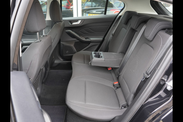 Ford Focus 1.0 EcoBoost Titanium Business | Keyless | Apple Carplay/Android Auto | Trekhaak |