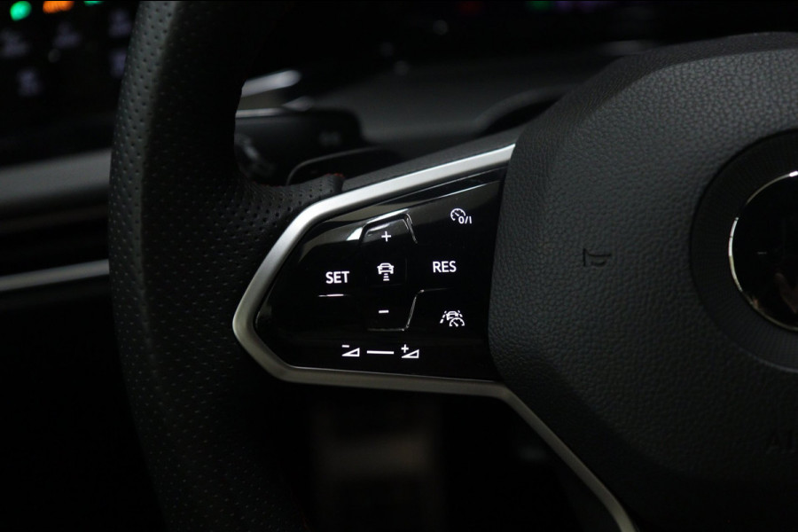 Volkswagen Golf 2.0 TSI GTI CLUBSPORT /PANO/ACC/CAM/CARPLAY/IQ-LIGHT/VOLL