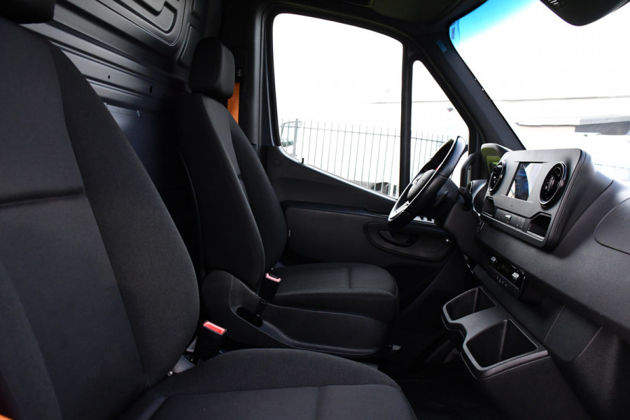Mercedes-Benz Sprinter 315 1.9 CDI L2H2 FWD AMG Edition Adaptieve Cruise, 360 Camera, LED, Carplay, NAVI, Sensoren, Automaat, 150pk, Uniek!