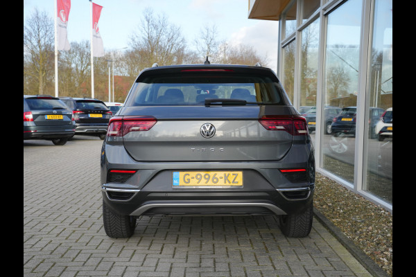 Volkswagen T-Roc 1.5 TSI Sport | Voorstoelen verwarmd | Cruise control adaptief |