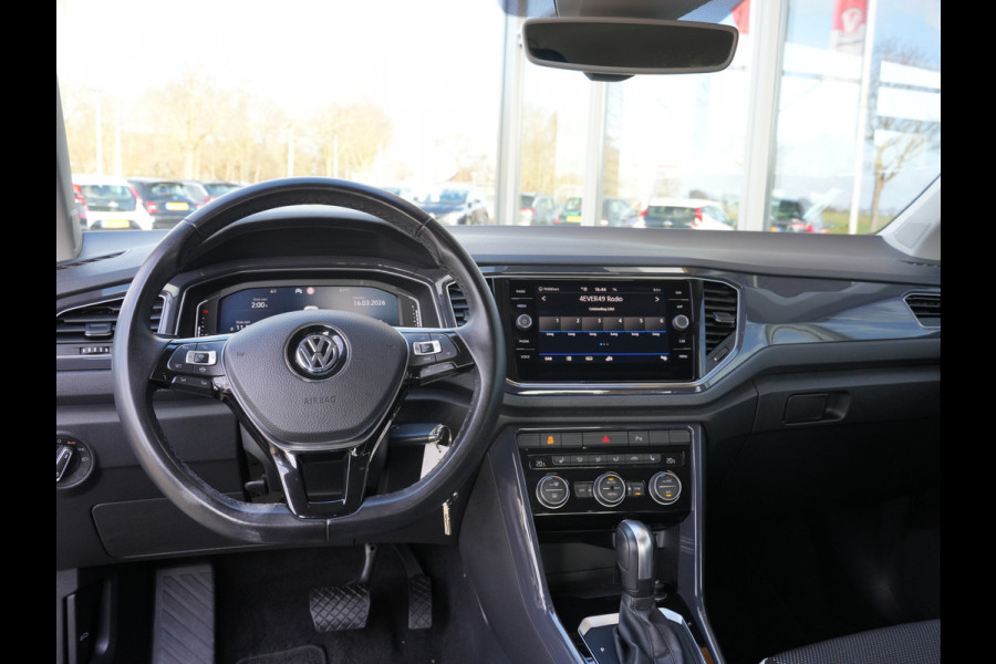Volkswagen T-Roc 1.5 TSI Sport | Voorstoelen verwarmd | Cruise control adaptief |
