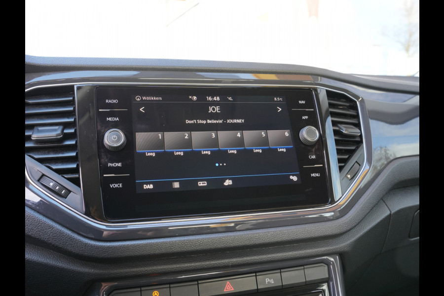 Volkswagen T-Roc 1.5 TSI Sport | Voorstoelen verwarmd | Cruise control adaptief |