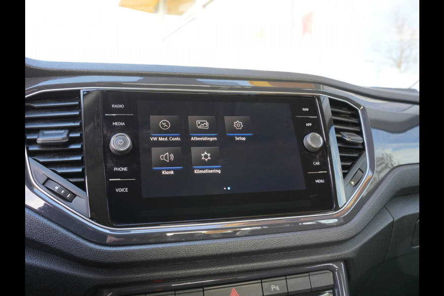 Volkswagen T-Roc 1.5 TSI Sport | Voorstoelen verwarmd | Cruise control adaptief |