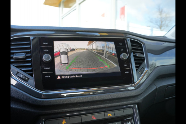 Volkswagen T-Roc 1.5 TSI Sport | Voorstoelen verwarmd | Cruise control adaptief |