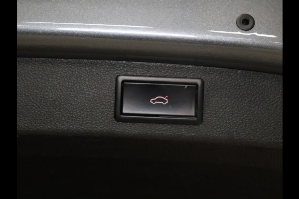 Škoda Kodiaq 1.5 TSI Limited Business Edition 7p. [TREKHAAK, ADAPTIVE CRUISE CONTROL, APPLE CARPLAY, ANDROID AUTO, ACHTERUITRIJCAMERA, PDC V+A, STOELVERWARMING, ELEKTRISCHE ACHTERKLEP, NIEUWSTAAT]