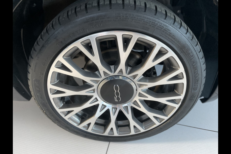 Fiat 500C 1.2 Lounge Airco - Apple carplay - Cruise control - Parkeersensor achter - Navigatiesysteem - Radio - Bluetooth - Licht metalen velgen 16 inch - Start/stop systeem - Elektrische ramen voor - Led dagverl