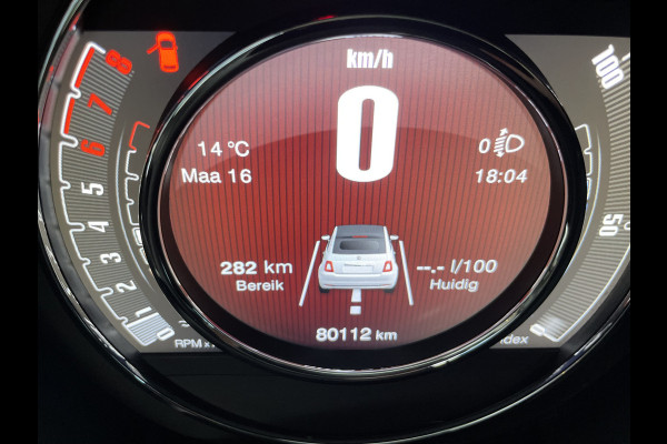 Fiat 500C 1.2 Lounge Airco - Apple carplay - Cruise control - Parkeersensor achter - Navigatiesysteem - Radio - Bluetooth - Licht metalen velgen 16 inch - Start/stop systeem - Elektrische ramen voor - Led dagverl