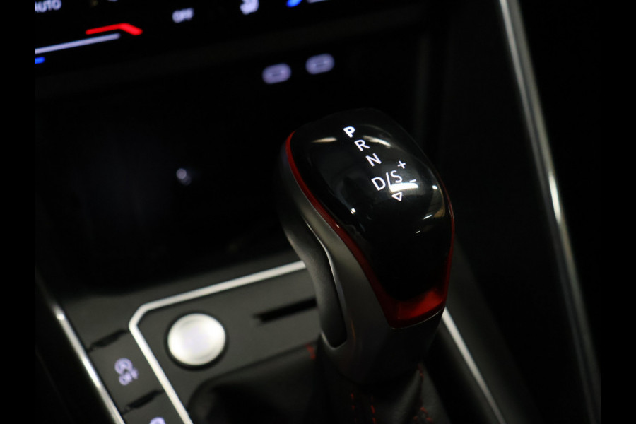 Volkswagen Polo 2.0 TSI GTI [APPLE CARPLAY, ANDROID, SPORTSTUUR, STOELVERWARMING, ADAPTIVE CRUISE, PDC RONDOM, CLIMATE, NIEUWSTAAT]