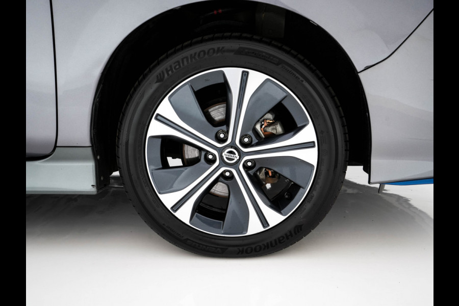 Nissan Leaf 3.Zero Limited Edition 62 kWh {SOH-93%} (INCL-BTW) Aut. *HEATPUMP | LEATHER | FULL-LED | DIGI-COCKPIT | TOPVIEW | BOSE-AUDIO | KEYLESS | DAB+ | BLINDSPOT | ECC | ADAPTIVE-CRUISE | PDC | HEATED-COMFORTSEATS | PRIVACYGLASS | 17"ALU*