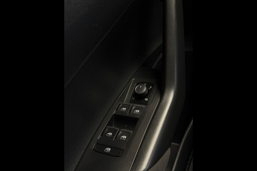 Volkswagen Polo 1.0 TSI 2x R-Line Panorama CarPlay Camera