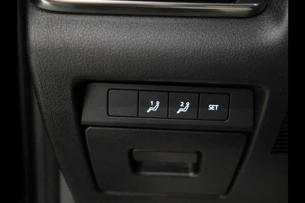 Mazda CX-30 2.0 e-SkyActiv-X M Hybrid Comfort [TREKHAAK AFNEEMBAAR, MEMORY SEATS, BOSE SOUND, HEAD-UP, STUURVERWARMING, CAMERA, ADAPTIVE CRUISE, VOL LEDER, STOELVERWARMING, BLUETOOTH, CLIMATE, NIEUWSTAAT]