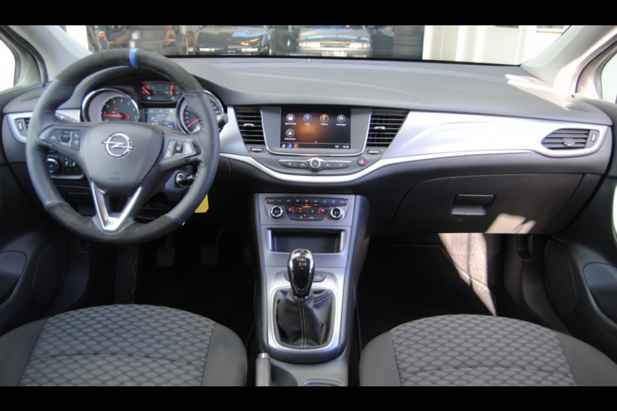Opel Astra 1.2 Elegance | Winterpakket |Trekhaak | Apple Carplay