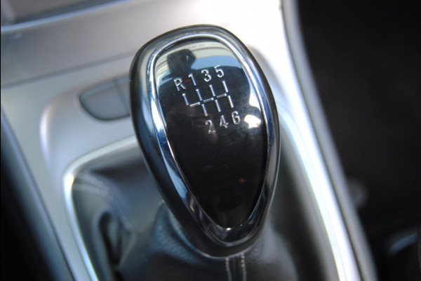 Opel Astra 1.2 Elegance | Winterpakket |Trekhaak | Apple Carplay