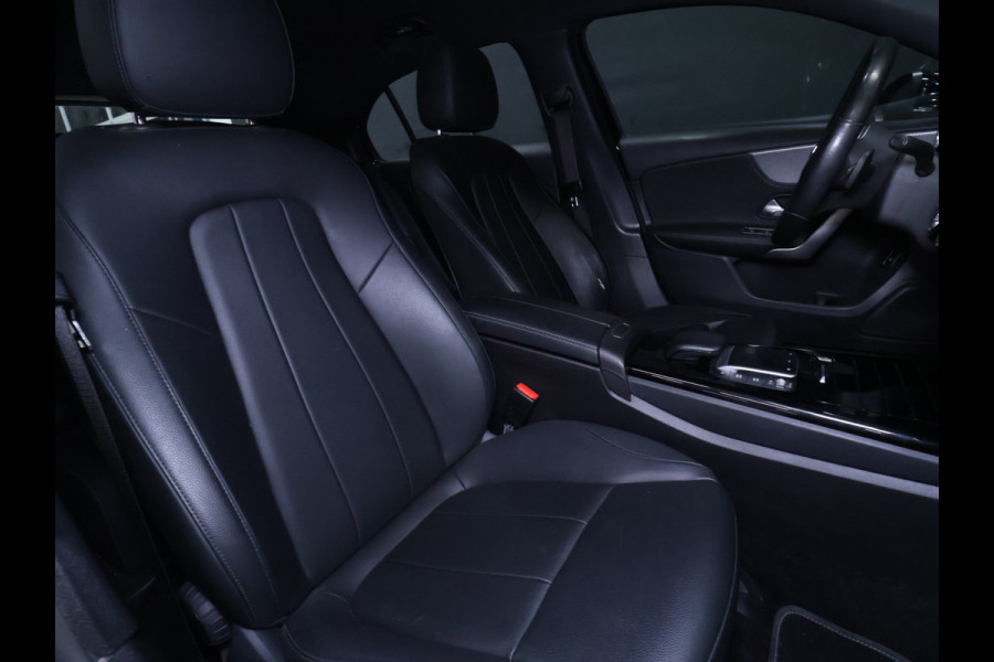 Mercedes-Benz A-Klasse 250 e Business Solution Luxury Limited [TREKHAAK, CRUISE CONTROL, SFEERVERLICHTING, BLUETOOTH TELEFOON, ACHTERUITRIJCAMERA, PDC V+A, STOELVERWARMING, NIEUWSTAAT]