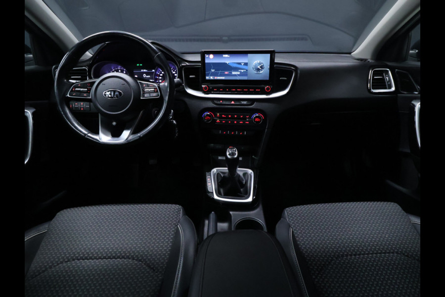 Kia Xceed 1.4 T-GDi DynamicLine [APPLE CARPLAY, ANDROID AUTO, CRUISE CONTROL, JBL, ACHTERUITRIJCAMERA, PDC ACHTER, STOELVERWARMING, STUURVERWARMING, NIEUWSTAAT]