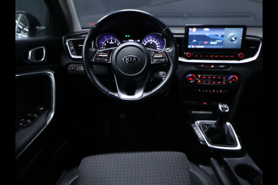 Kia Xceed 1.4 T-GDi DynamicLine [APPLE CARPLAY, ANDROID AUTO, CRUISE CONTROL, JBL, ACHTERUITRIJCAMERA, PDC ACHTER, STOELVERWARMING, STUURVERWARMING, NIEUWSTAAT]