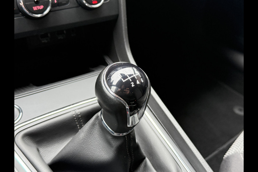 Seat Leon ST 1.0 TSI Style Ultimate Edition | Camera | Draadloze lader | Apple Carplay