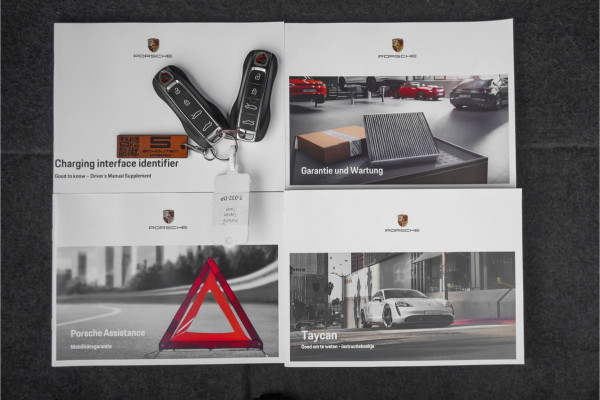 Porsche Taycan Cross Turismo 4S 93 kWh 4WS Luchtvering HUD Pano Bose