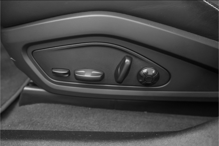 Porsche Taycan Cross Turismo 4S 93 kWh 4WS Luchtvering HUD Pano Bose