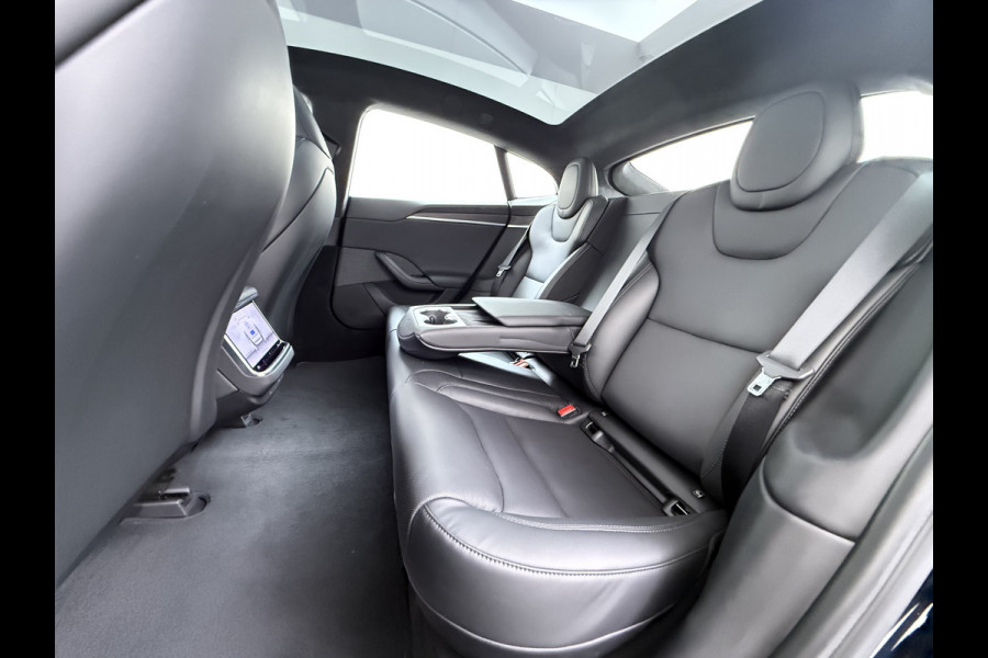 Tesla Model S 680 pk 0-100 3,1sec. Adaptive-Luchtvering FSD-4 / AutoPilot-4 Enhanced EAP ASS-Smart Summon Yoke Stuur Zelf-Parkeren / Voorrijde Long Range100kw Dual Motor  Schuifkanteldak Wi-Fi.Vb. App AEB ASR Rijstrookhulp Bordherkenning ACC ESP DodehoekDetector  Mistlampen Verwarmde-Sproeiers AWD 4 wheel Drive 1.600kg Trekvermogen Orig. NL-se auto 118.000 euro nieuw ! Fabrieksgarantie 4 jaar 80.000 en 240.000/8 jaar Accupakket!