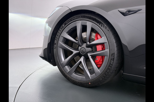 Tesla Model S 680 pk 0-100 3,1sec. Adaptive-Luchtvering FSD-4 / AutoPilot-4 Enhanced EAP ASS-Smart Summon Yoke Stuur Zelf-Parkeren / Voorrijde Long Range100kw Dual Motor  Schuifkanteldak Wi-Fi.Vb. App AEB ASR Rijstrookhulp Bordherkenning ACC ESP DodehoekDetector  Mistlampen Verwarmde-Sproeiers AWD 4 wheel Drive 1.600kg Trekvermogen Orig. NL-se auto 118.000 euro nieuw ! Fabrieksgarantie 4 jaar 80.000 en 240.000/8 jaar Accupakket!