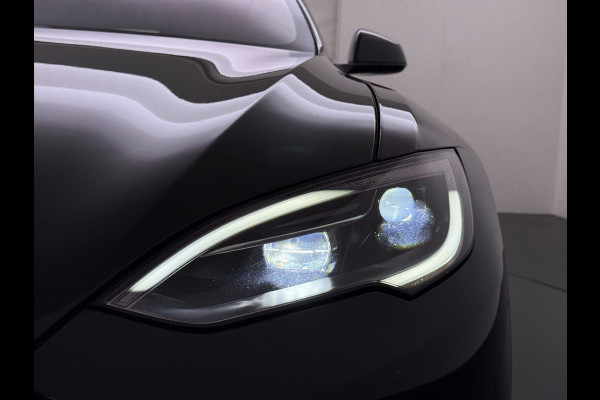 Tesla Model S 680 pk 0-100 3,1sec. Adaptive-Luchtvering FSD-4 / AutoPilot-4 Enhanced EAP ASS-Smart Summon Yoke Stuur Zelf-Parkeren / Voorrijde Long Range100kw Dual Motor  Schuifkanteldak Wi-Fi.Vb. App AEB ASR Rijstrookhulp Bordherkenning ACC ESP DodehoekDetector  Mistlampen Verwarmde-Sproeiers AWD 4 wheel Drive 1.600kg Trekvermogen Orig. NL-se auto 118.000 euro nieuw ! Fabrieksgarantie 4 jaar 80.000 en 240.000/8 jaar Accupakket!