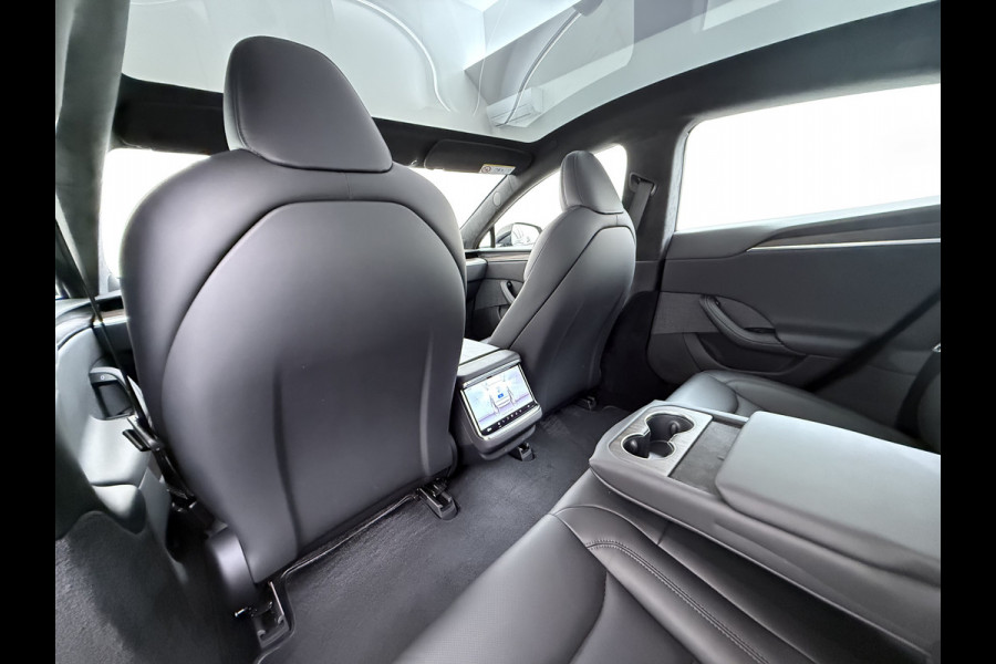 Tesla Model S 680 pk 0-100 3,1sec. Adaptive-Luchtvering FSD-4 / AutoPilot-4 Enhanced EAP ASS-Smart Summon Yoke Stuur Zelf-Parkeren / Voorrijde Long Range100kw Dual Motor  Schuifkanteldak Wi-Fi.Vb. App AEB ASR Rijstrookhulp Bordherkenning ACC ESP DodehoekDetector  Mistlampen Verwarmde-Sproeiers AWD 4 wheel Drive 1.600kg Trekvermogen Orig. NL-se auto 118.000 euro nieuw ! Fabrieksgarantie 4 jaar 80.000 en 240.000/8 jaar Accupakket!