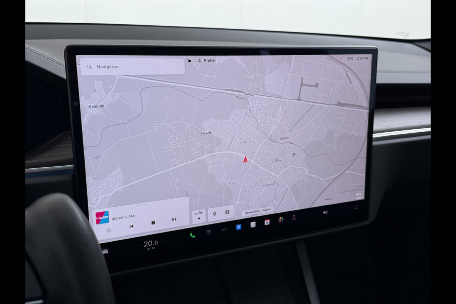 Tesla Model S 680 pk 0-100 3,1sec. Adaptive-Luchtvering FSD-4 / AutoPilot-4 Enhanced EAP ASS-Smart Summon Yoke Stuur Zelf-Parkeren / Voorrijde Long Range100kw Dual Motor  Schuifkanteldak Wi-Fi.Vb. App AEB ASR Rijstrookhulp Bordherkenning ACC ESP DodehoekDetector  Mistlampen Verwarmde-Sproeiers AWD 4 wheel Drive 1.600kg Trekvermogen Orig. NL-se auto 118.000 euro nieuw ! Fabrieksgarantie 4 jaar 80.000 en 240.000/8 jaar Accupakket!