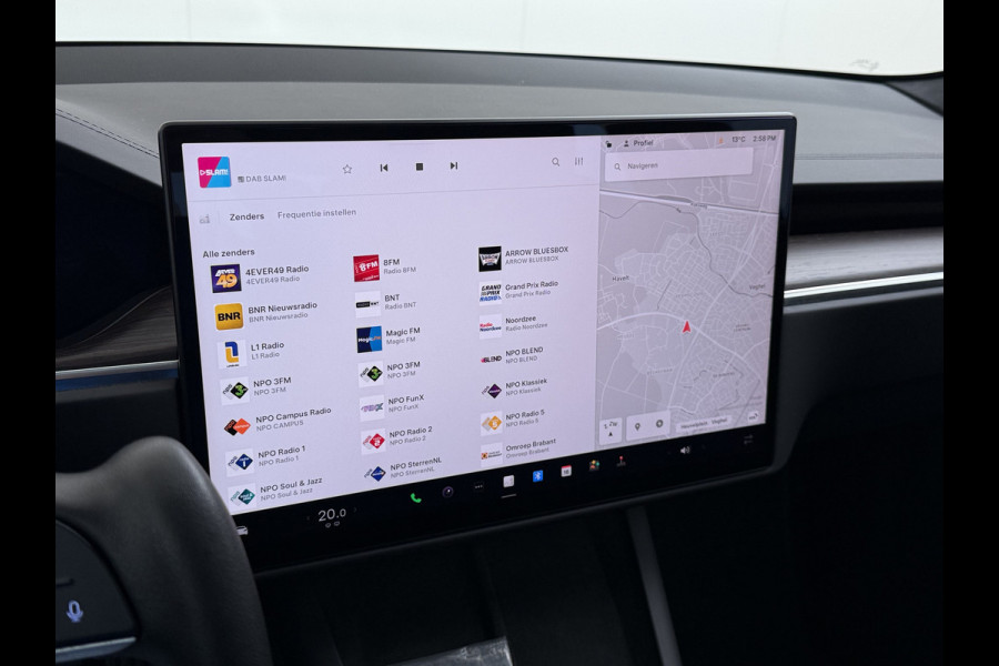 Tesla Model S 680 pk 0-100 3,1sec. Adaptive-Luchtvering FSD-4 / AutoPilot-4 Enhanced EAP ASS-Smart Summon Yoke Stuur Zelf-Parkeren / Voorrijde Long Range100kw Dual Motor  Schuifkanteldak Wi-Fi.Vb. App AEB ASR Rijstrookhulp Bordherkenning ACC ESP DodehoekDetector  Mistlampen Verwarmde-Sproeiers AWD 4 wheel Drive 1.600kg Trekvermogen Orig. NL-se auto 118.000 euro nieuw ! Fabrieksgarantie 4 jaar 80.000 en 240.000/8 jaar Accupakket!