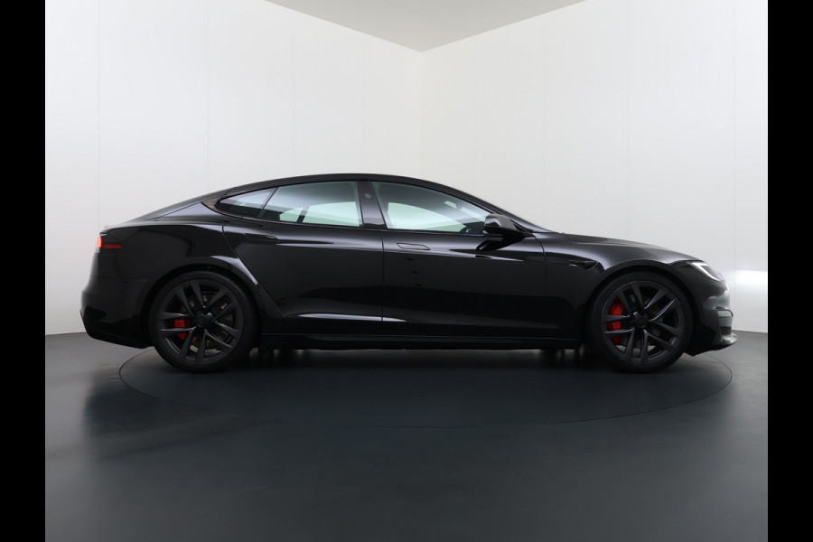 Tesla Model S 680 pk 0-100 3,1sec. Adaptive-Luchtvering FSD-4 / AutoPilot-4 Enhanced EAP ASS-Smart Summon Yoke Stuur Zelf-Parkeren / Voorrijde Long Range100kw Dual Motor  Schuifkanteldak Wi-Fi.Vb. App AEB ASR Rijstrookhulp Bordherkenning ACC ESP DodehoekDetector  Mistlampen Verwarmde-Sproeiers AWD 4 wheel Drive 1.600kg Trekvermogen Orig. NL-se auto 118.000 euro nieuw ! Fabrieksgarantie 4 jaar 80.000 en 240.000/8 jaar Accupakket!