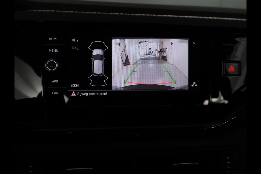 Volkswagen Polo GP Life Edition 1.0 95 pk 5 versn. Hand | 15" LM | Stoelverwarming | Camera |